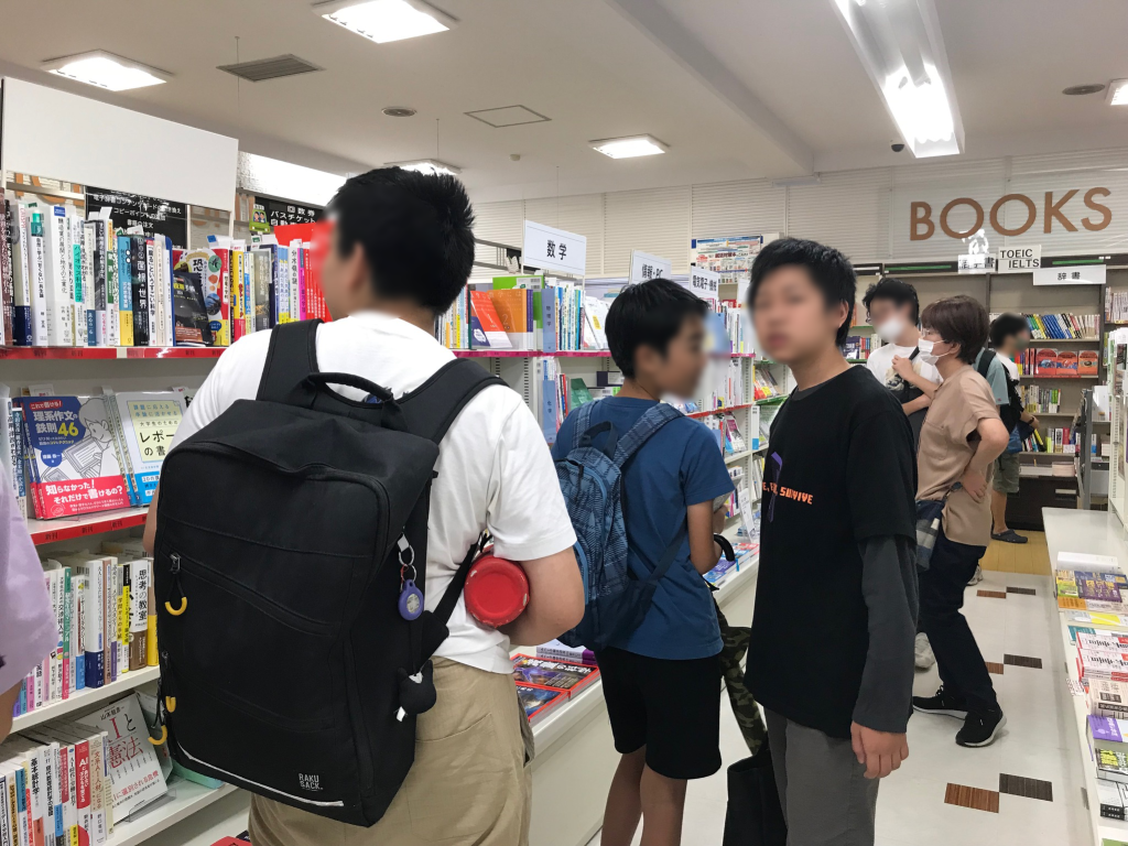 大分大学学生交流会館（B‐Forêt）で昼食 理科フリースクール マイム
